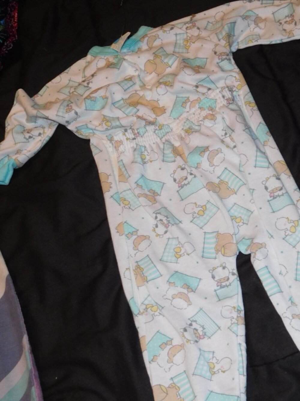 NWOT Spencer's 18 months shap front footed one piece pajama long sleeved